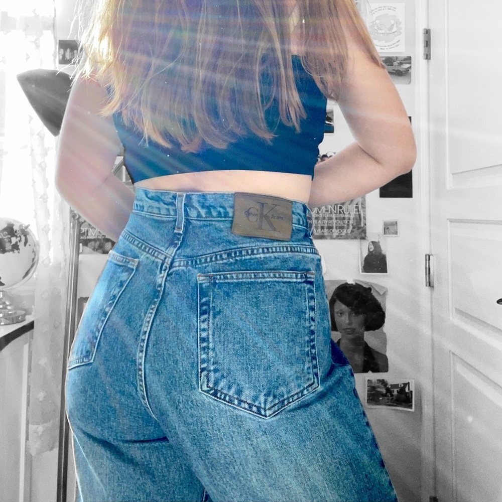 CALVIN KLEIN- Vintage High Rise Mom Jeans 👖💙
